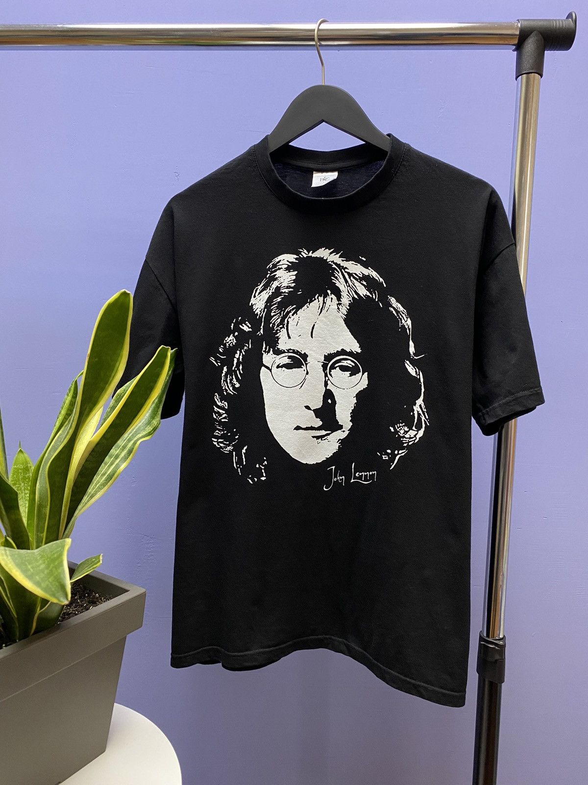 Band Tees John Lennon T Shirt (The Beatles) Men’s L Black Big Logo Size US L / EU 52-54 / 3 - 1 Thumbnail