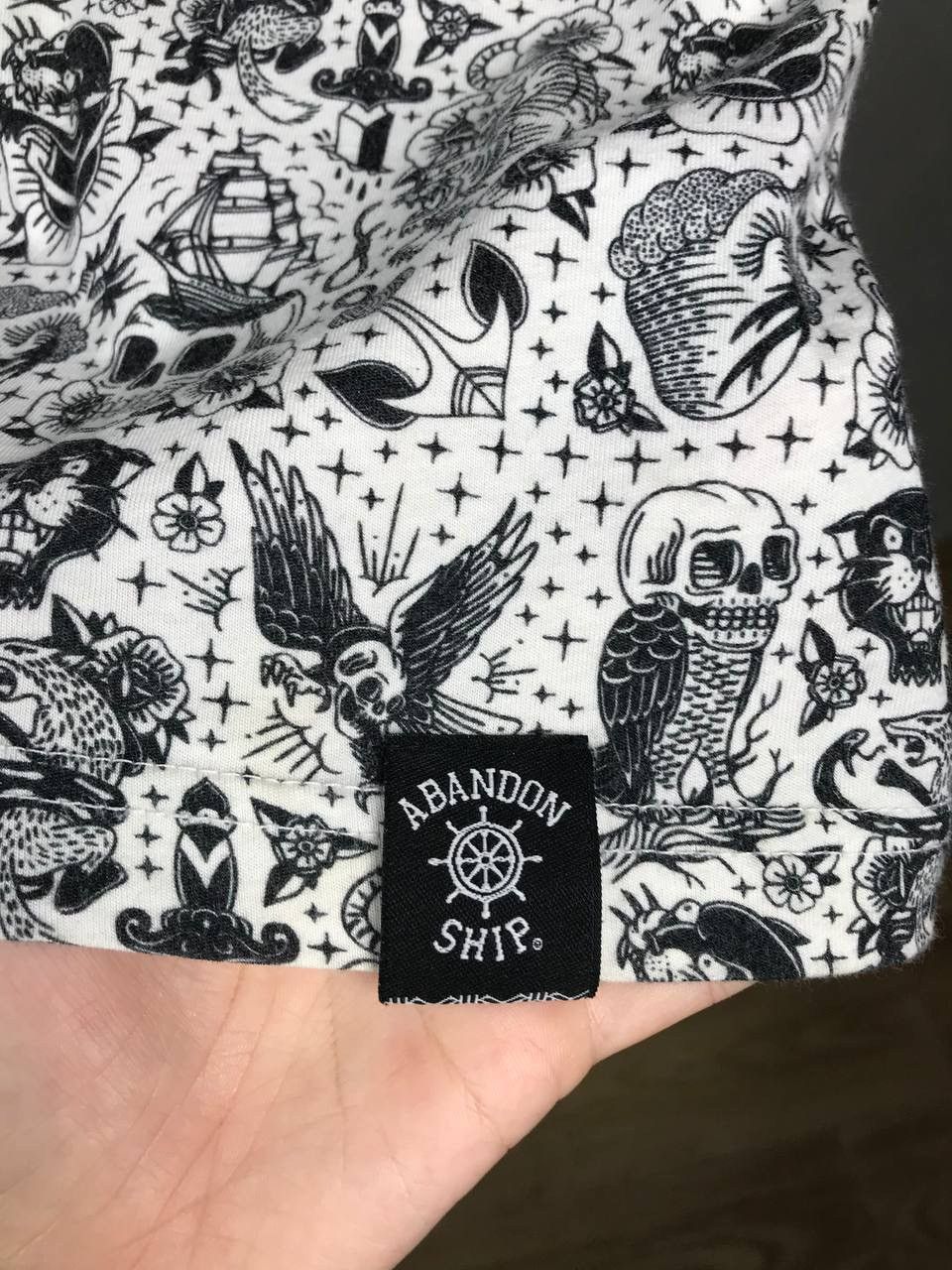 Other Abandon ship streetwear monogram overprinted tee Size US M / EU 48-50 / 2 - 7 Thumbnail