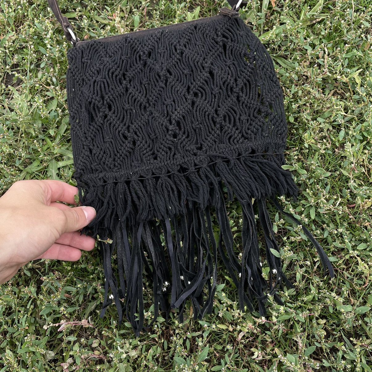 Vintage Vintage Y2K Black Fringe Crossbody Bag Streetwear Skate OS Size ONE SIZE - 2 Thumbnail