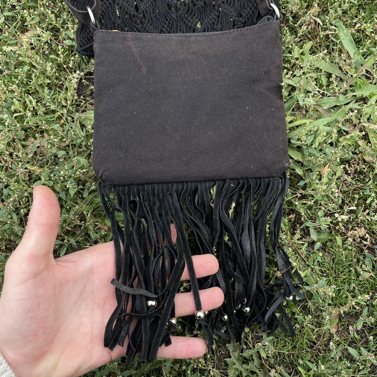 Vintage Vintage Y2K Black Fringe Crossbody Bag Streetwear Skate OS Size ONE SIZE - 3 Thumbnail