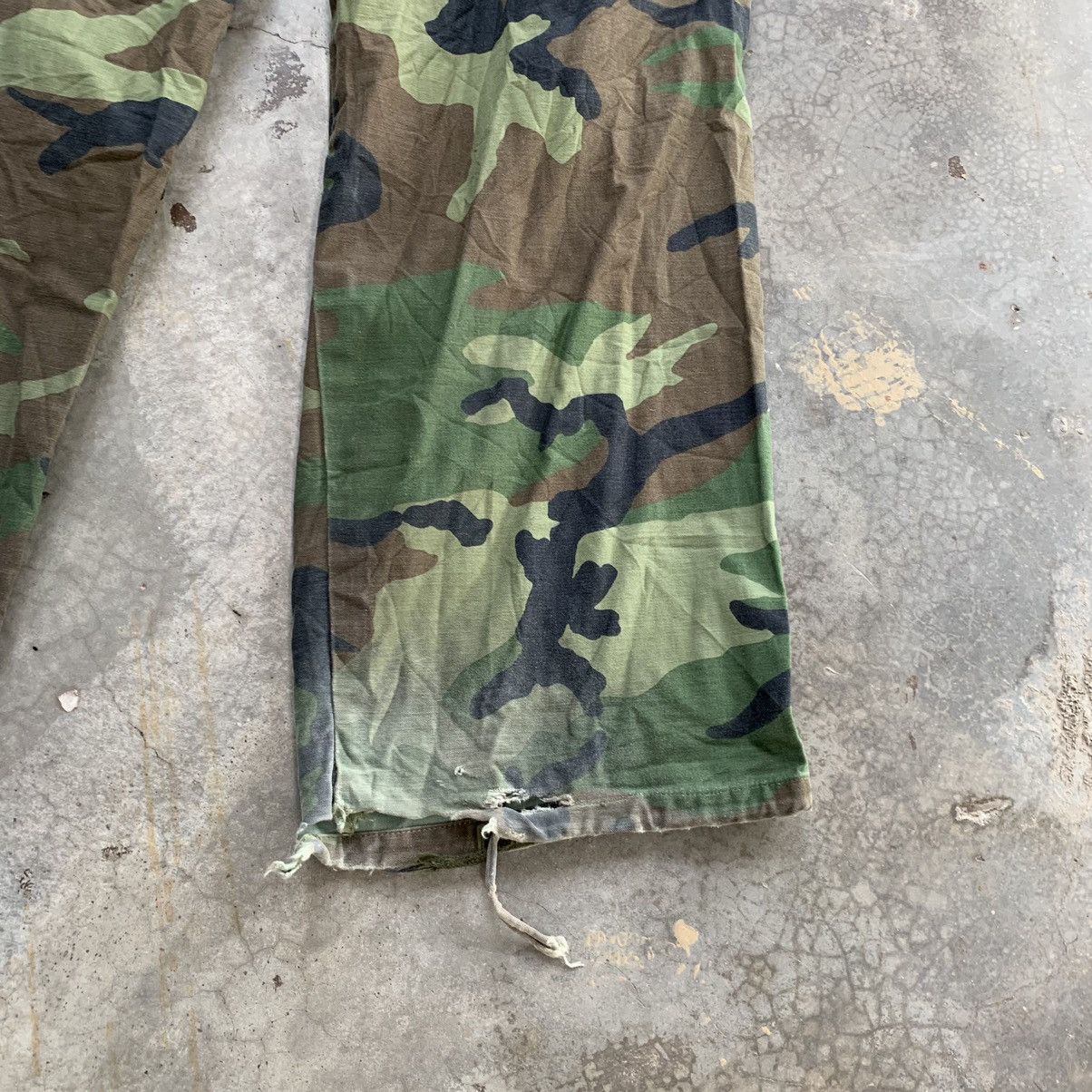 Avirex Vintage Thrashed Distressed US Army Camo Bondage Cargo Pant Size US 30 / EU 46 - 7 Thumbnail