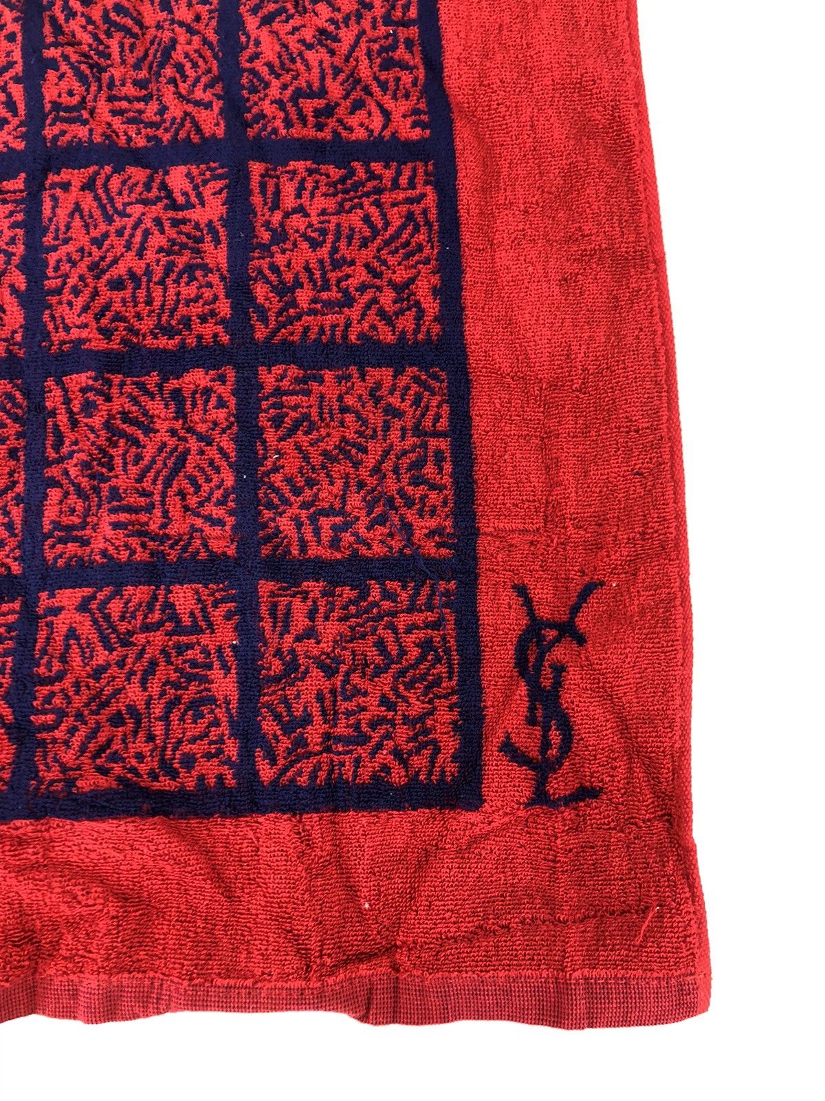 Designer × Yves Saint Laurent Ysl Yves Saint Lauren Royal Uchino Towel Near Mint Design Size ONE SIZE - 3 Thumbnail