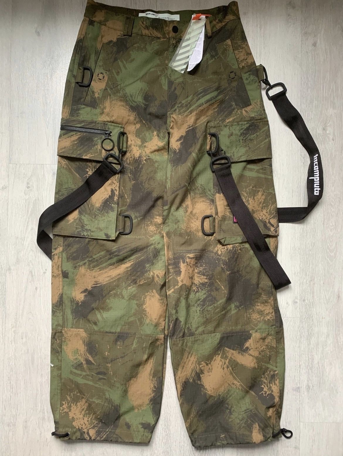 image of Off White Cargo Pants in Camo, Men's (Size 33)