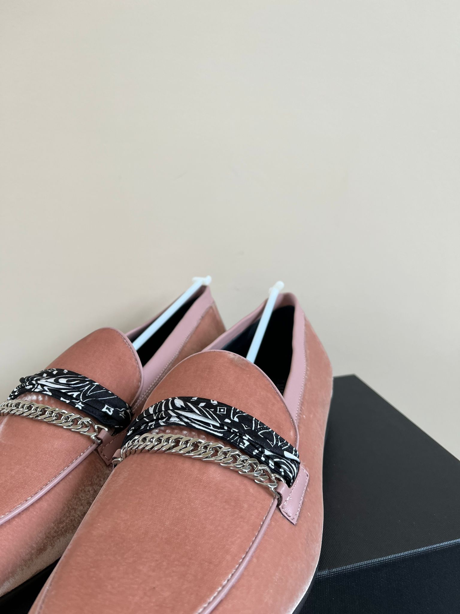 Amiri Bandana Chain Velvet Loafer in Salmon Size US 10 / EU 43 - 6 Thumbnail