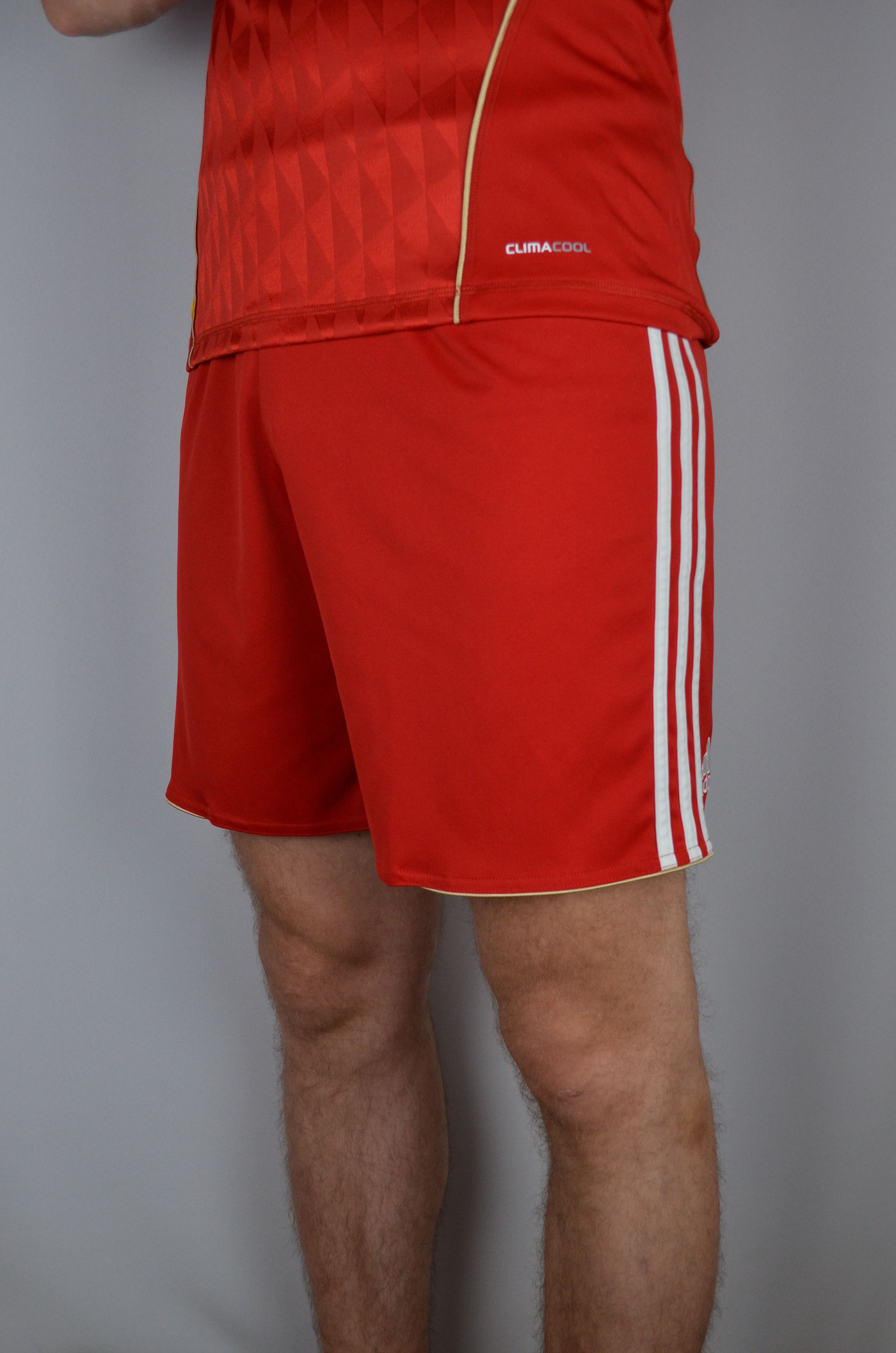 Adidas Liverpool Adidas Home Soccer Shorts Football Size US 34 / EU 50 - 2 Thumbnail