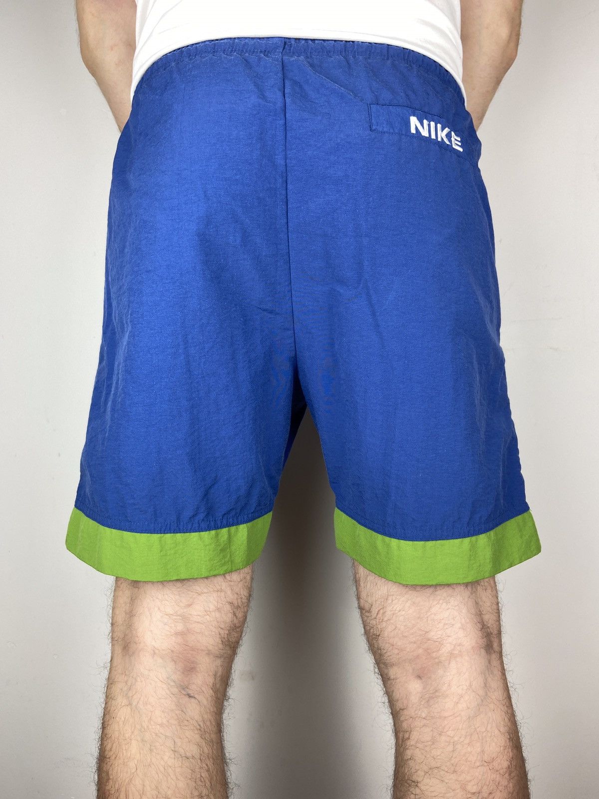 Nike 90s Vintage Nike Swoosh Logo Nylon Shorts Size US 32 / EU 48 - 9 Thumbnail