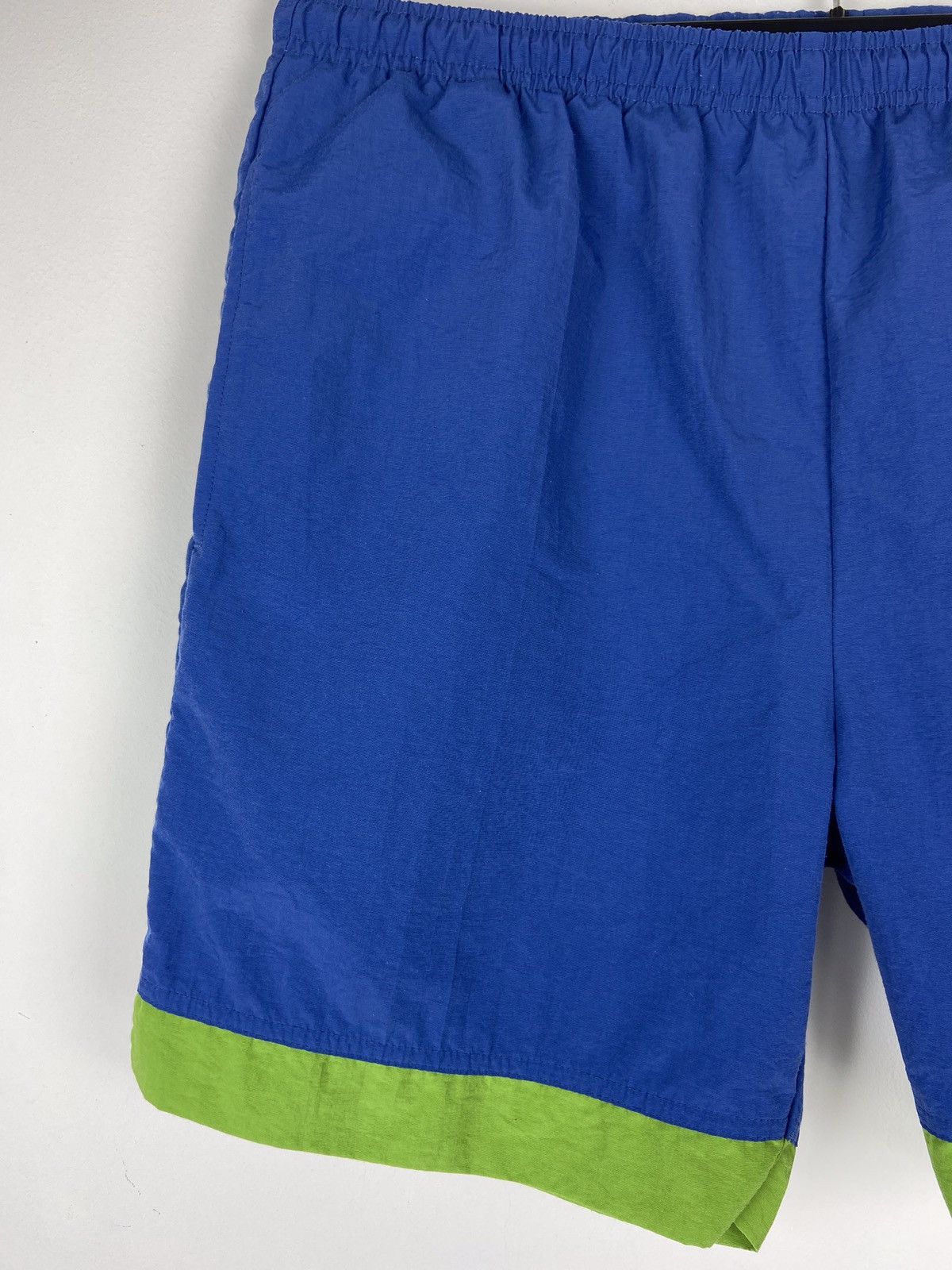 Nike 90s Vintage Nike Swoosh Logo Nylon Shorts Size US 32 / EU 48 - 11 Thumbnail