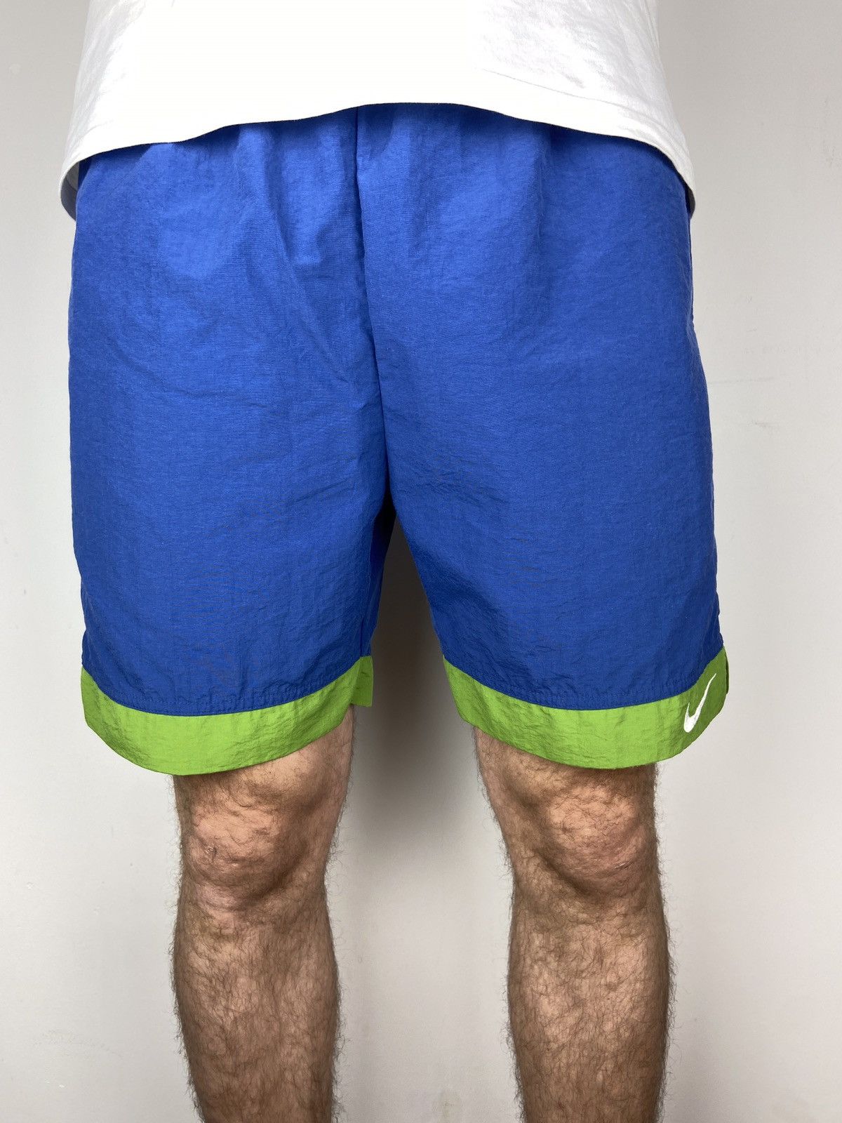 Nike 90s Vintage Nike Swoosh Logo Nylon Shorts Size US 32 / EU 48 - 6 Thumbnail