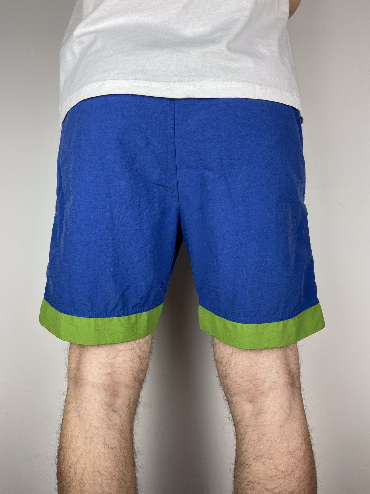 Nike 90s Vintage Nike Swoosh Logo Nylon Shorts Size US 32 / EU 48 - 8 Thumbnail