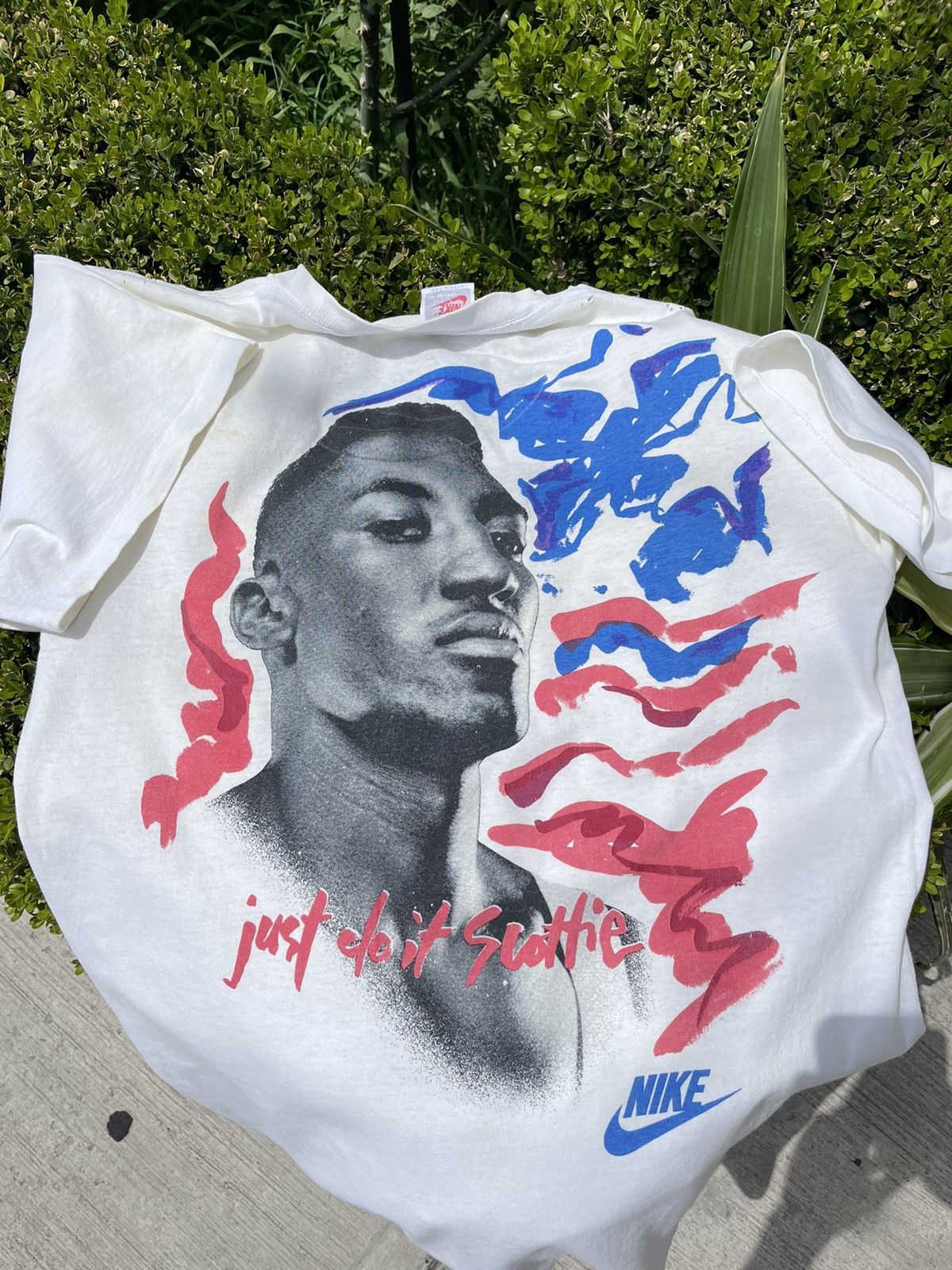 image of NBA x Nike 80's Nike Usa Just Do It Scottie Pippen Flag Single Stitch in White, Men's (Size Medium)