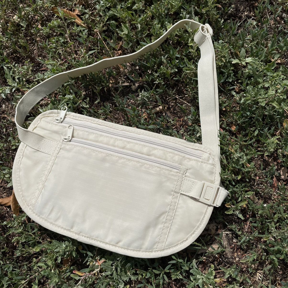 Japanese Brand Vintage Y2K Nylon Crossbody Bag With Pockets Streetwear Size ONE SIZE - 2 Thumbnail