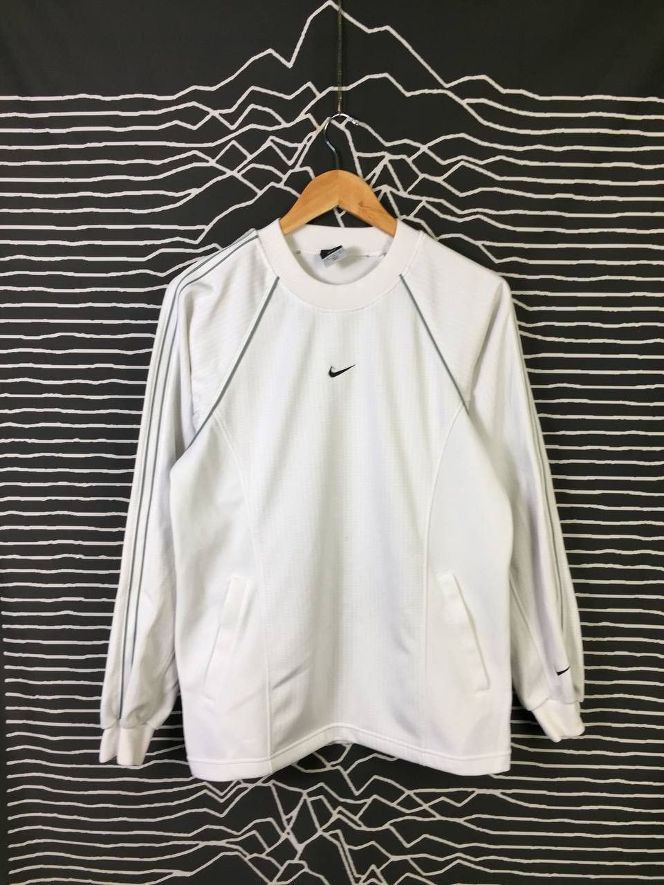 Nike Sportswear Center Swoosh Dri-Fit Sweatshirt