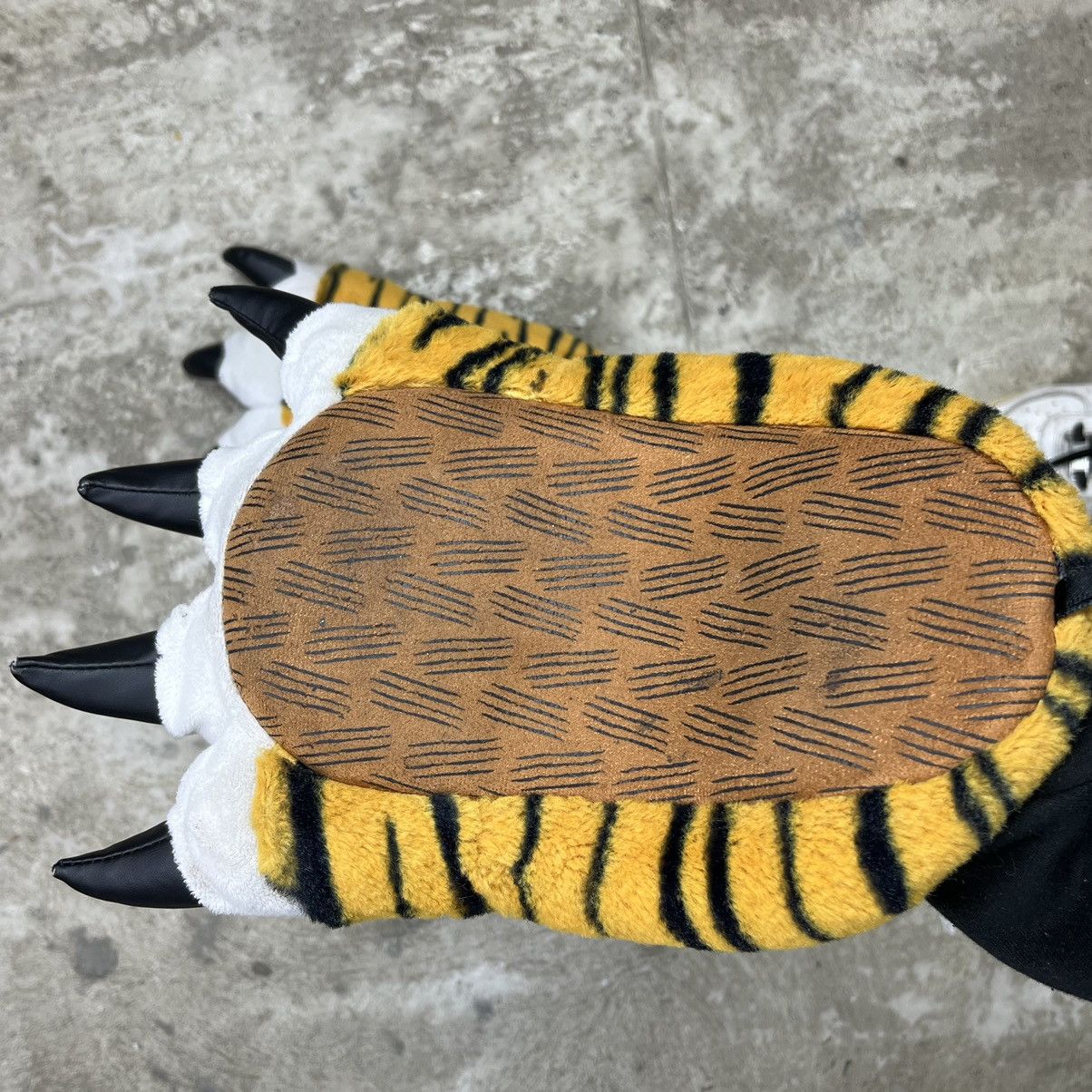 Vintage BAGGY TIGER PAWS RARE Y2K SOFT PLUSH SLIPPERS SHOES - № 5003 Size US 7.5 / EU 40-41 - 3 Thumbnail