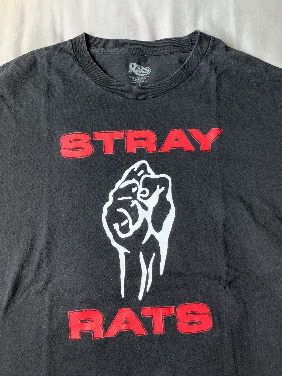Stray Rats Stray Rats Fist Tee Black Red Dime Palace Bronze Supreme Size US L / EU 52-54 / 3 - 2 Thumbnail