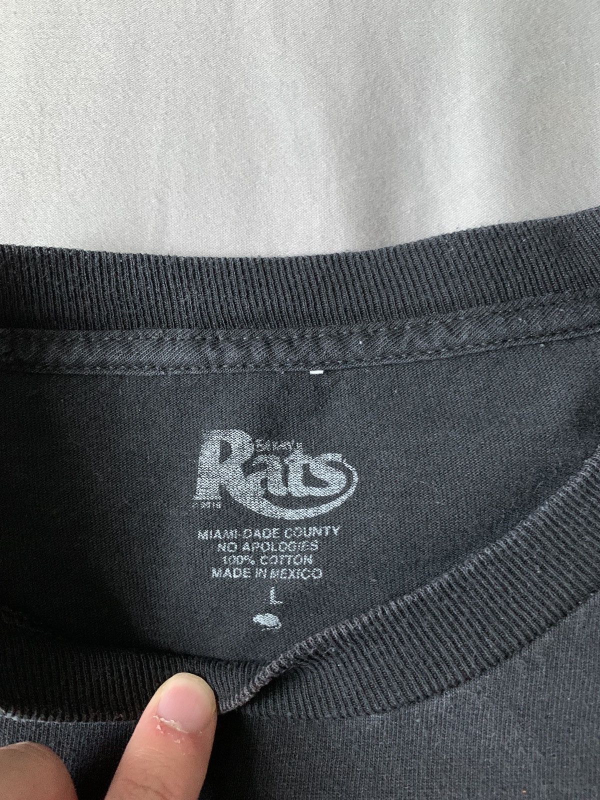 Stray Rats Stray Rats Fist Tee Black Red Dime Palace Bronze Supreme Size US L / EU 52-54 / 3 - 4 Thumbnail
