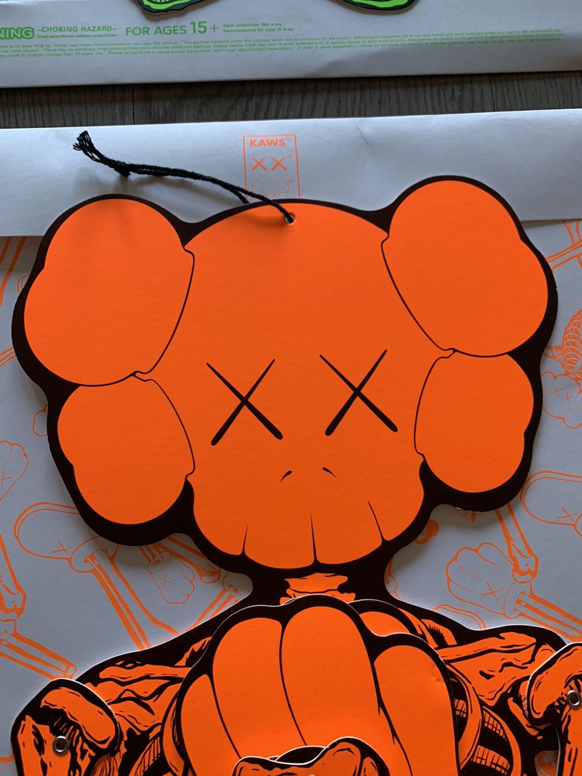 特撮 KAWS Skeleton Board Cutout Ornament KAWS (カウズ) / KAWS