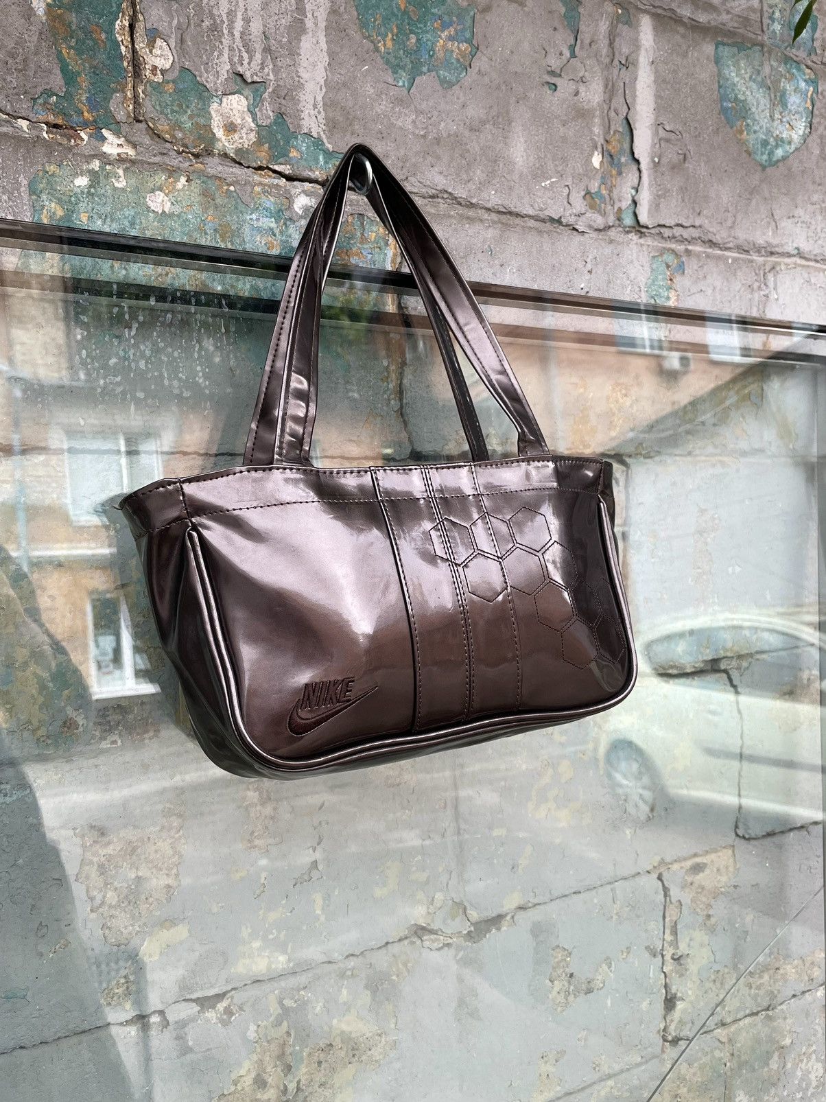 Nike × Vintage Nike Japanese Metallic Stylish Shoulder Tote Bag Y2K Size ONE SIZE - 1 Thumbnail