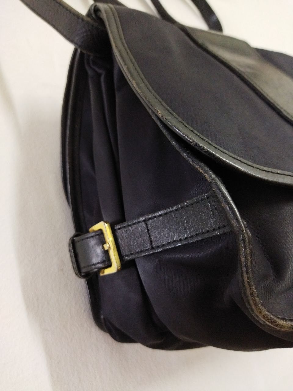 Yves Saint Laurent Vintage YVES SAINT LAURENT Sling Bag Size ONE SIZE - 8 Thumbnail
