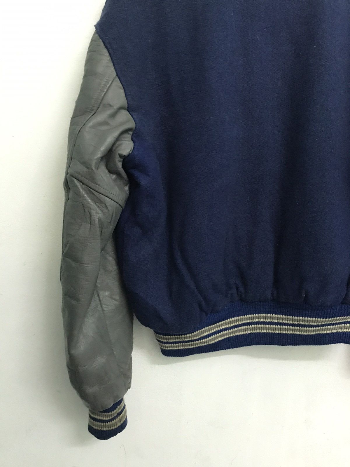 Japanese Brand Vtg Catch Ball Sportwear Genuine Flynntan Varsity Jacket Size US L / EU 52-54 / 3 - 9 Thumbnail