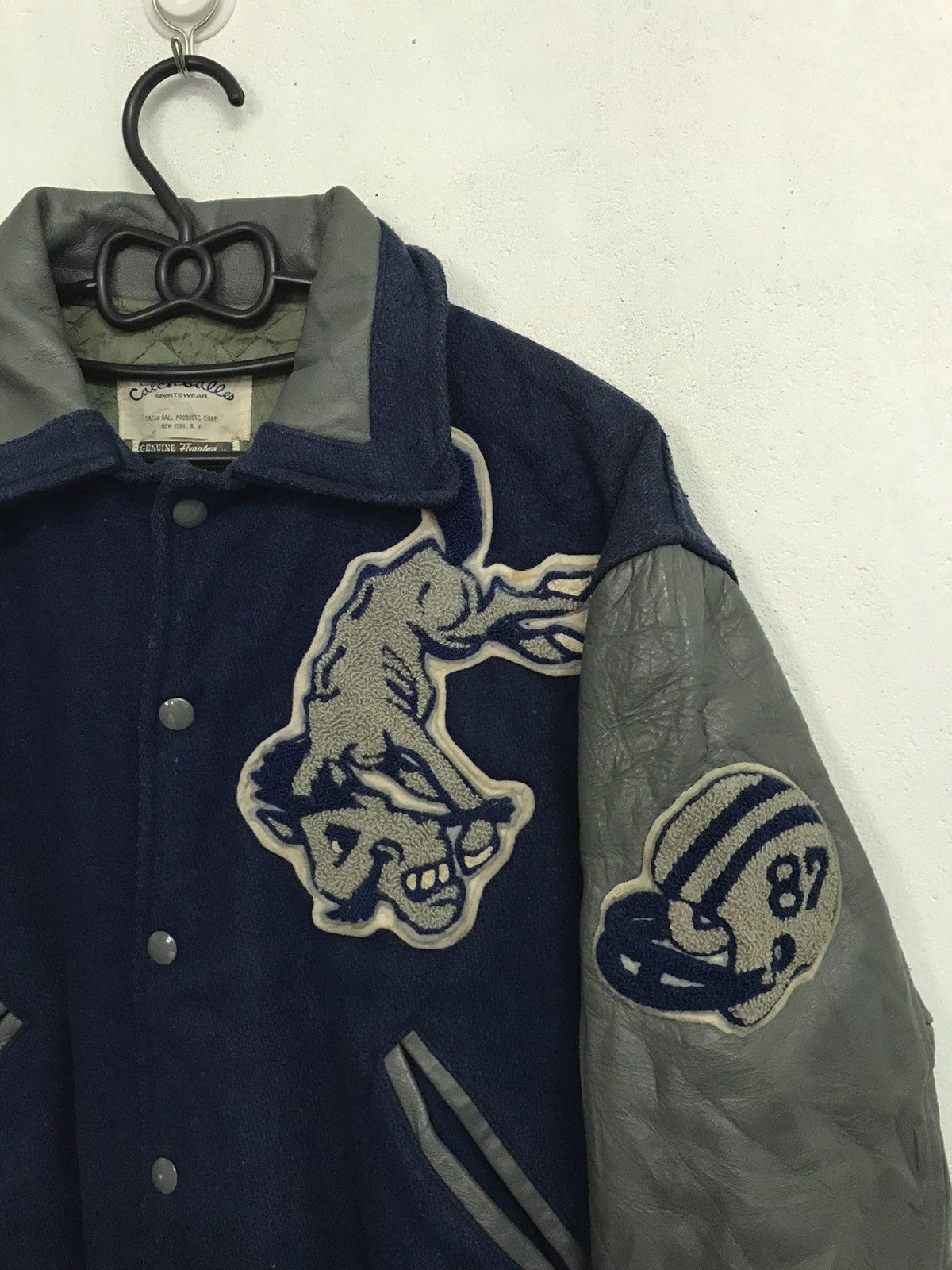 Japanese Brand Vtg Catch Ball Sportwear Genuine Flynntan Varsity Jacket Size US L / EU 52-54 / 3 - 3 Thumbnail