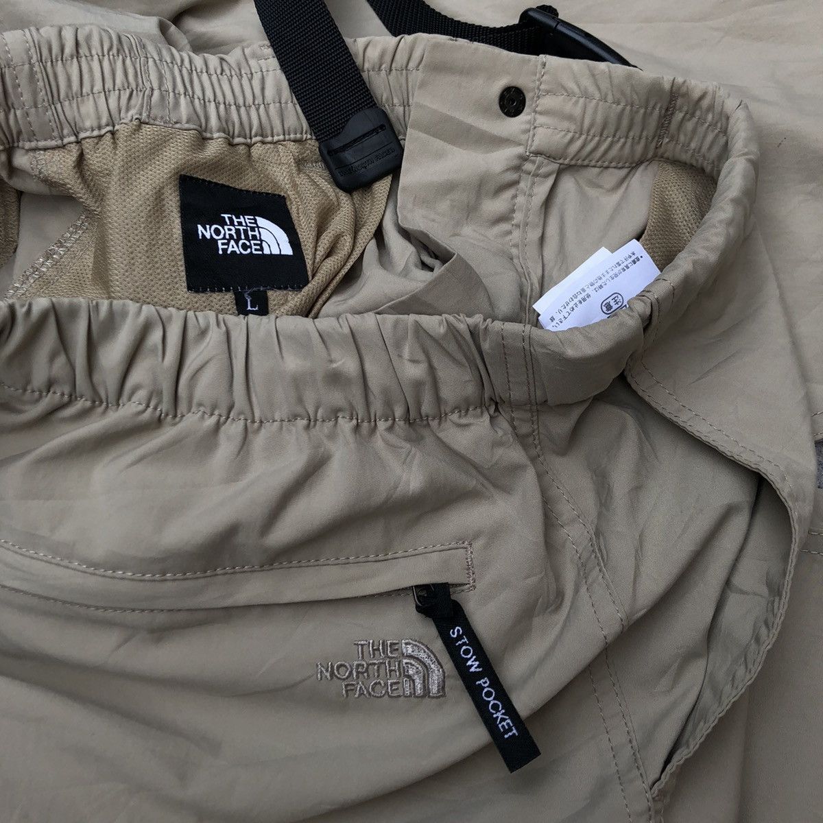 The North Face Vintage The North Face Stow Pocket Nylon Pants Size US 30 / EU 46 - 7 Thumbnail