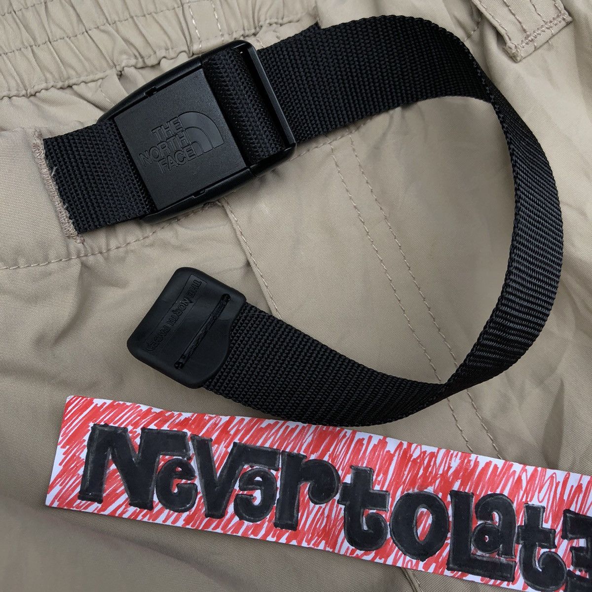 The North Face Vintage The North Face Stow Pocket Nylon Pants Size US 30 / EU 46 - 5 Thumbnail