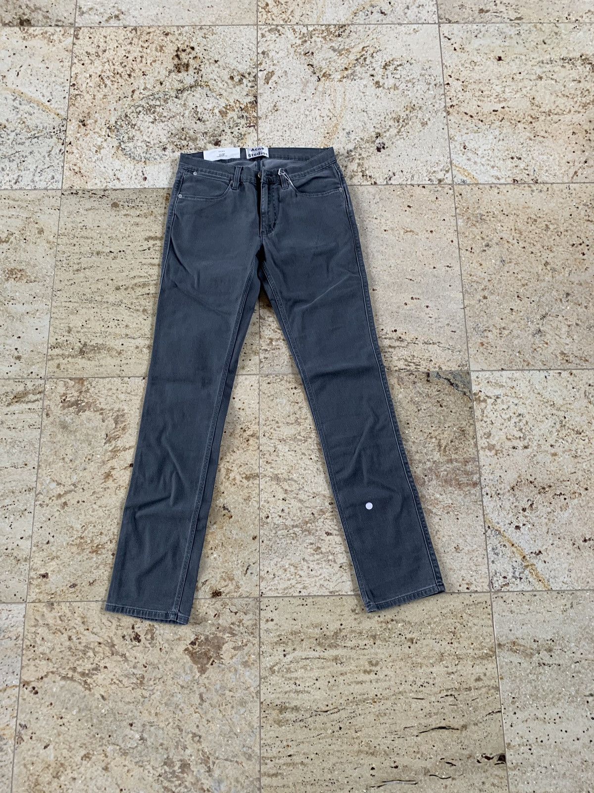 Acne Studios 29 x 32 Max Denim in Darko Grey Size US 30 / EU 46 - 2 Thumbnail