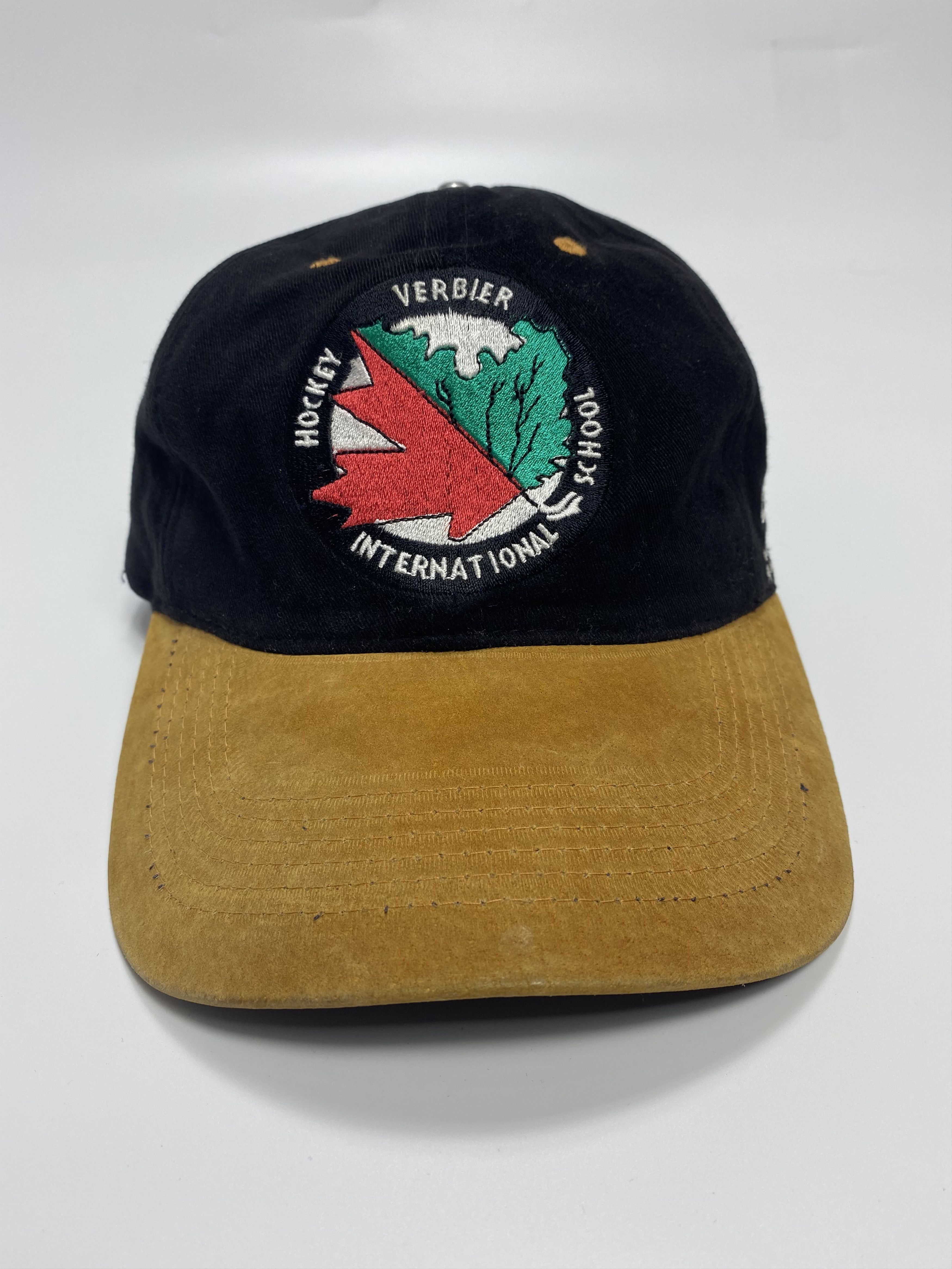NHL × Vintage Verbier Switzerland 90s Vintage Hockey School Suede Brim Cap Size ONE SIZE - 2 Thumbnail