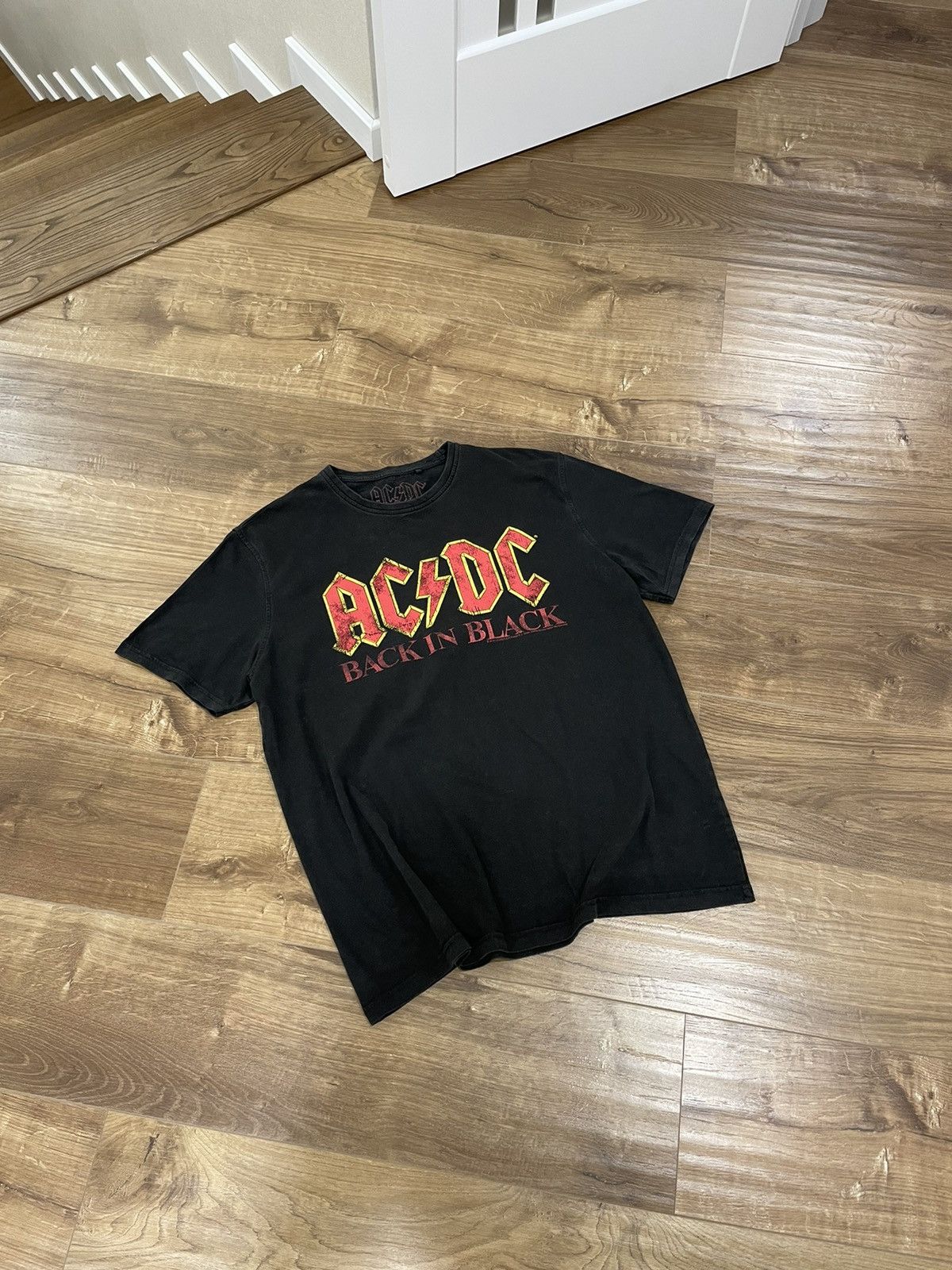 Vintage Vintage Black Sun-faded Ac/Dc Back in Black Tee Shirt SizeXL ...