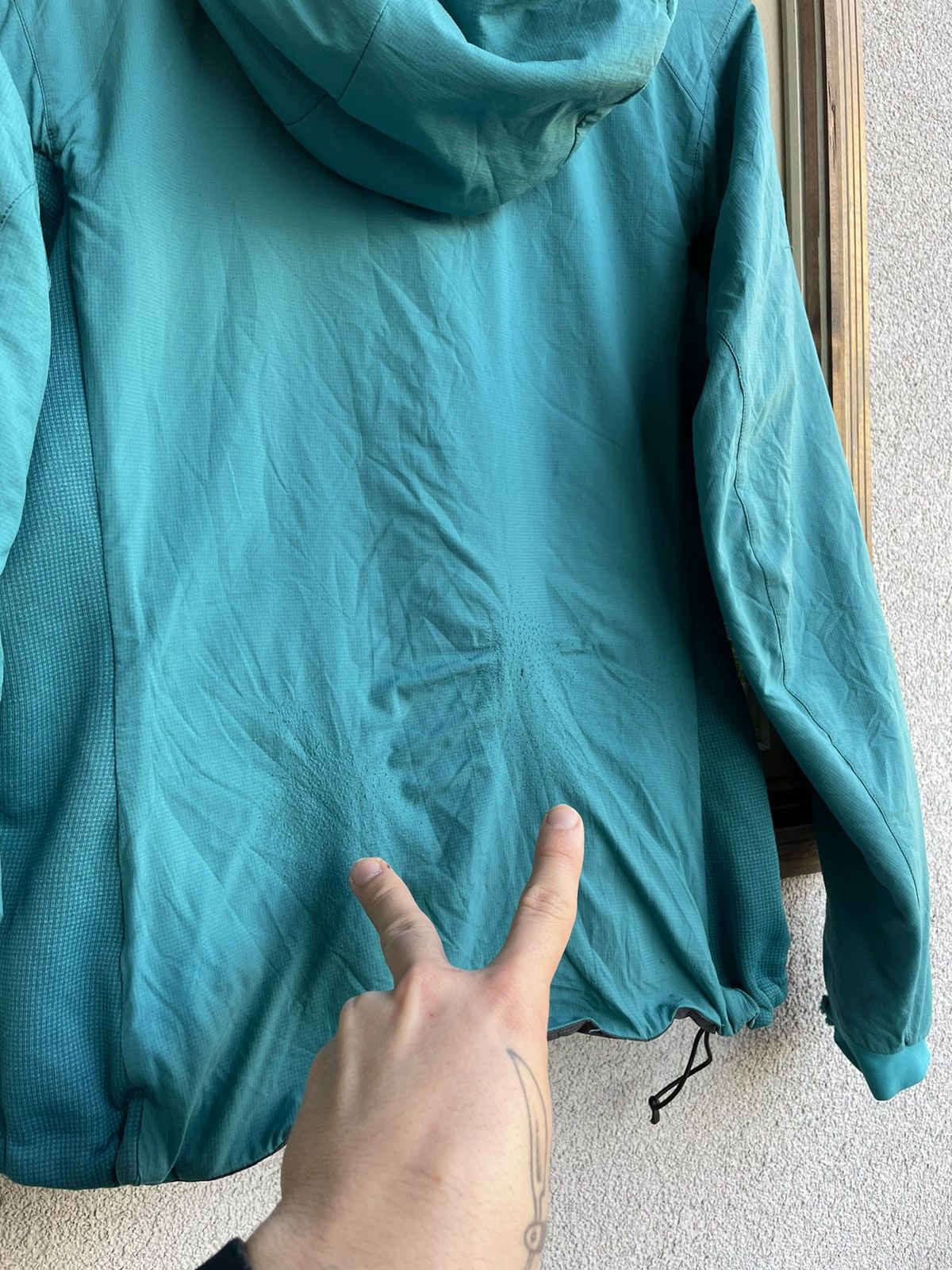 Arc'teryx Arc’Teryx ATOM LT Jacket Womens S Outdoor Hype Streetwear Size S / US 4 / IT 40 - 12 Thumbnail