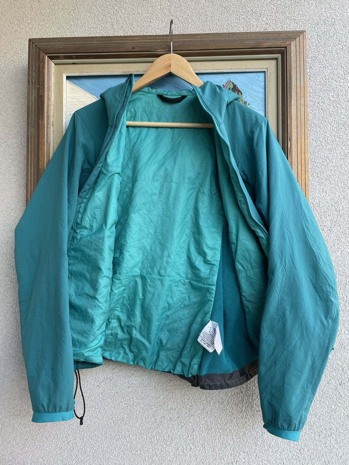 Arc'teryx Arc’Teryx ATOM LT Jacket Womens S Outdoor Hype Streetwear Size S / US 4 / IT 40 - 2 Thumbnail
