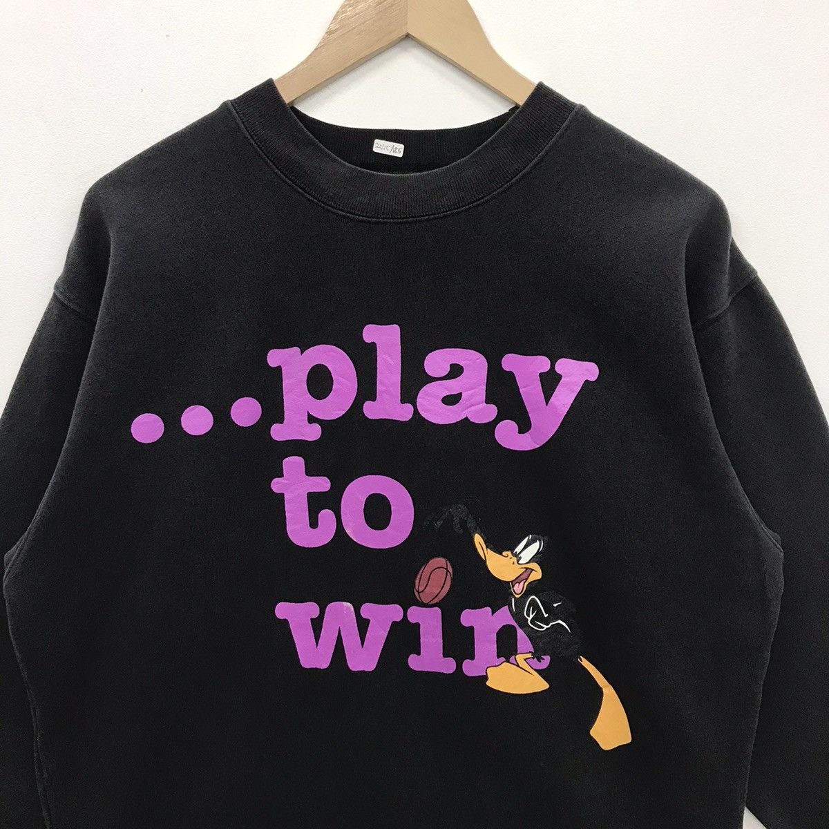 Cartoon Network × Vintage × Warner Bros Rare!! Vintage Looney Tunes Daffy Duck Graphic Sweatshirt Size US S / EU 44-46 / 1 - 2 Thumbnail