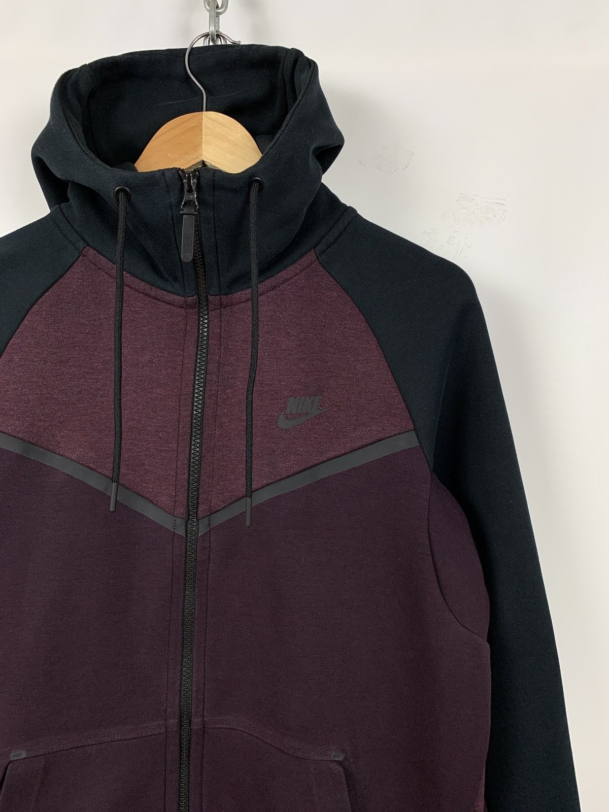 Nike Nike Tech Fleece Black/Burgundy Zip Up Hoodie Size US S / EU 44-46 / 1 - 4 Thumbnail