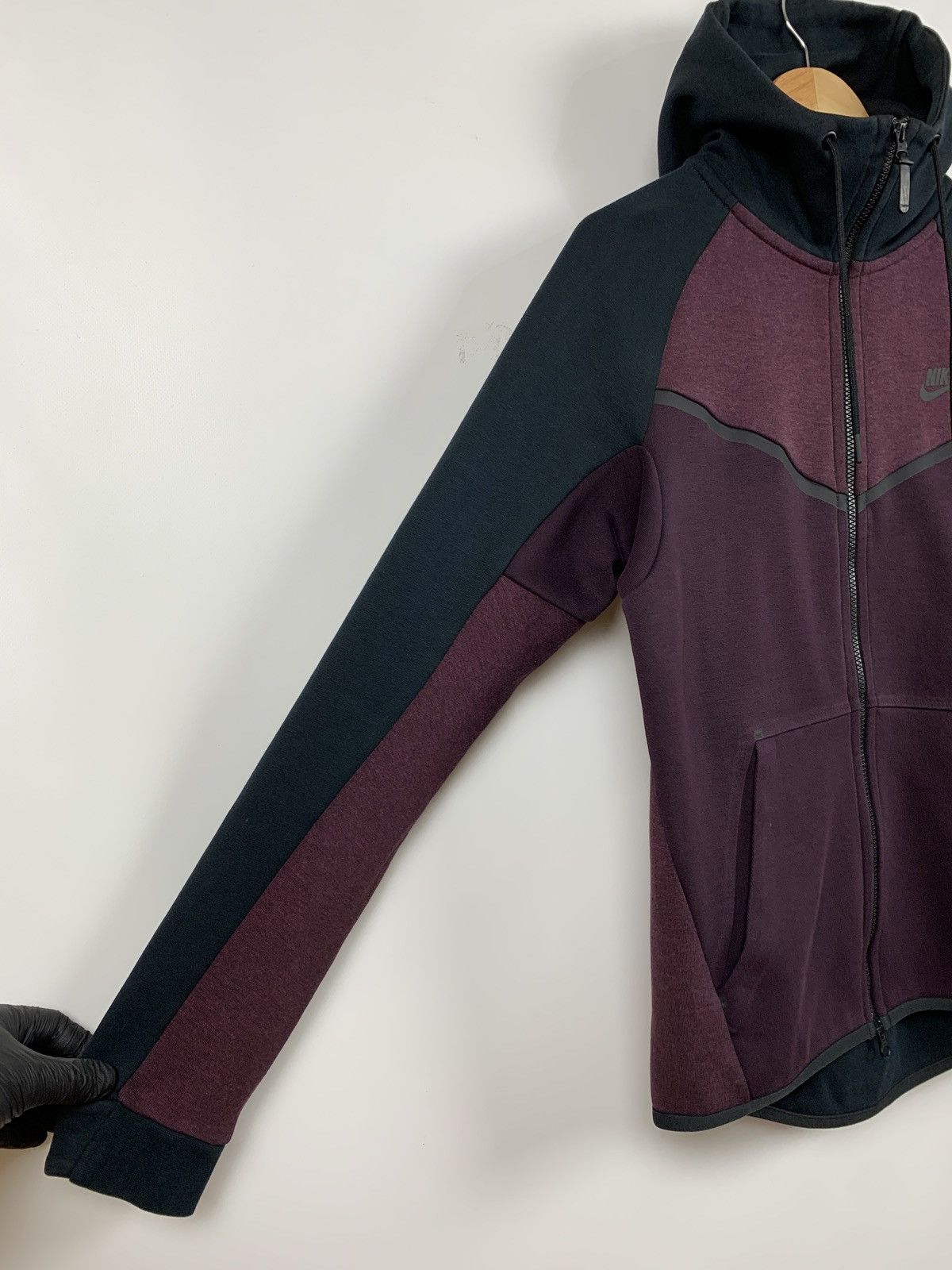 Nike Nike Tech Fleece Black/Burgundy Zip Up Hoodie Size US S / EU 44-46 / 1 - 9 Thumbnail