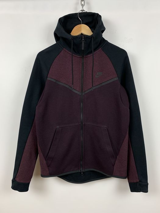 Nike tech burgundy online hoodie