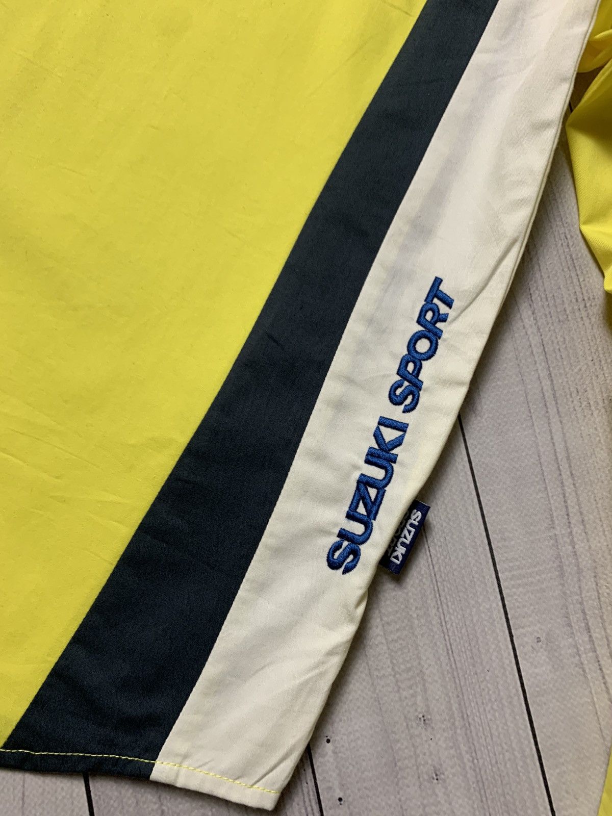 Vintage Vintage racing shirt Suzuki World rally Sport size Xl rare Size US XL / EU 56 / 4 - 7 Thumbnail