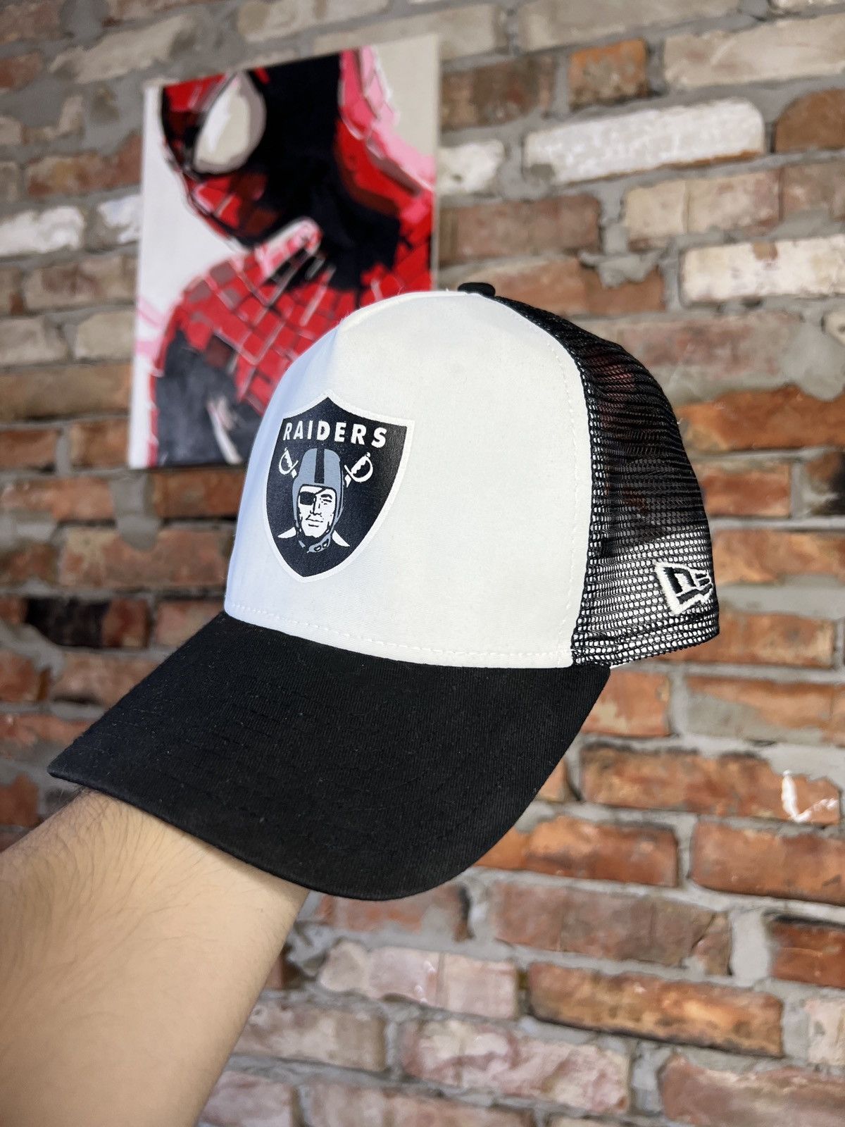 NFL × New Era New Era Raiders Cap Vintage NFL Logo Hat Trucker Size ONE SIZE - 1 Thumbnail