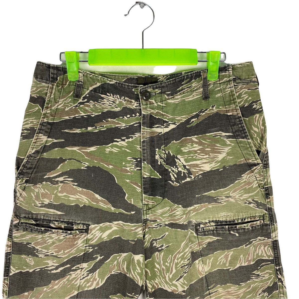 Stussy 🌟STUSSY Tiger Striped Short Pants Size US 32 / EU 48 - 2 Thumbnail