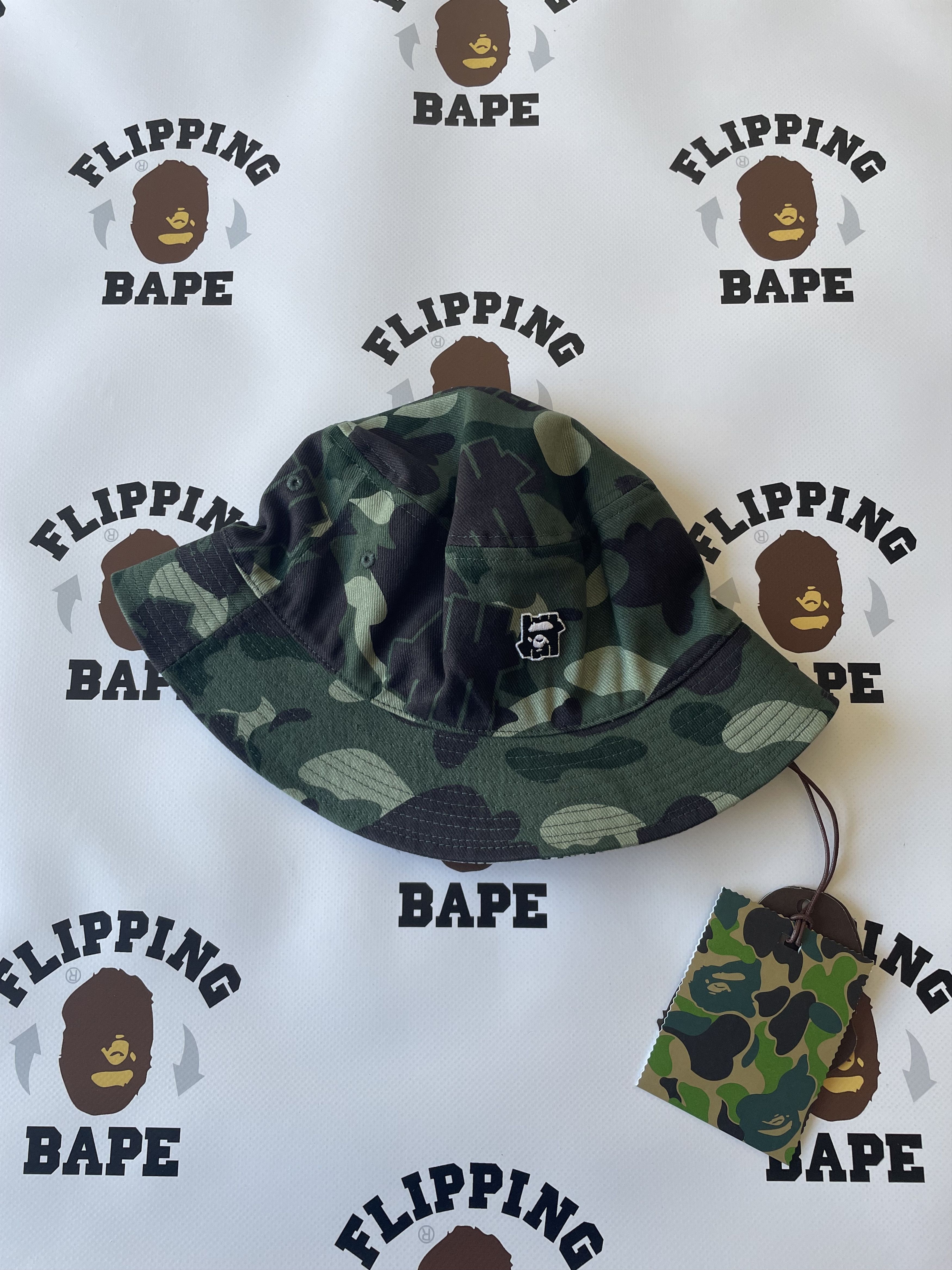 BAPE X UNDFTD BUCKET HAT (REVERSIBLE) M