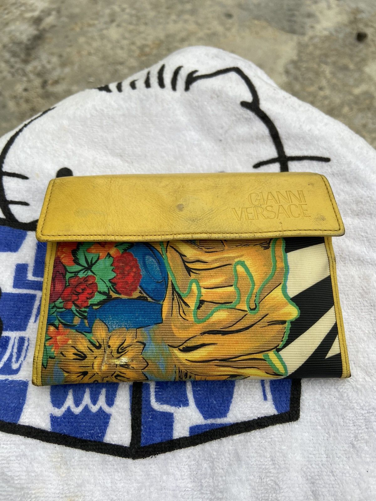 Vintage Gianni Versace Printed Flower Wallet