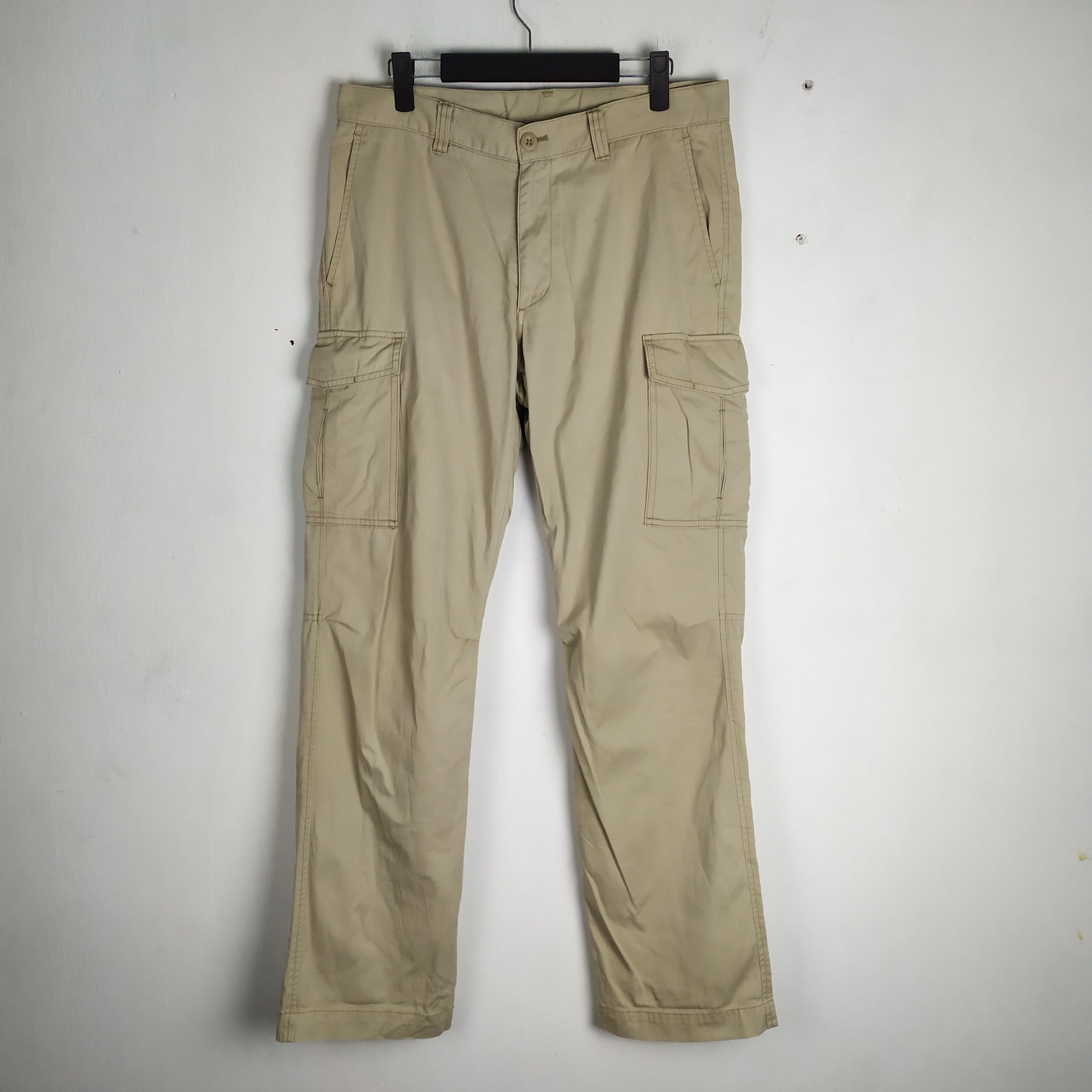 Japanese Brand VINTAGE UNIQLO JAPAN CARGO PANTS Size US 32 / EU 48 - 1 Thumbnail