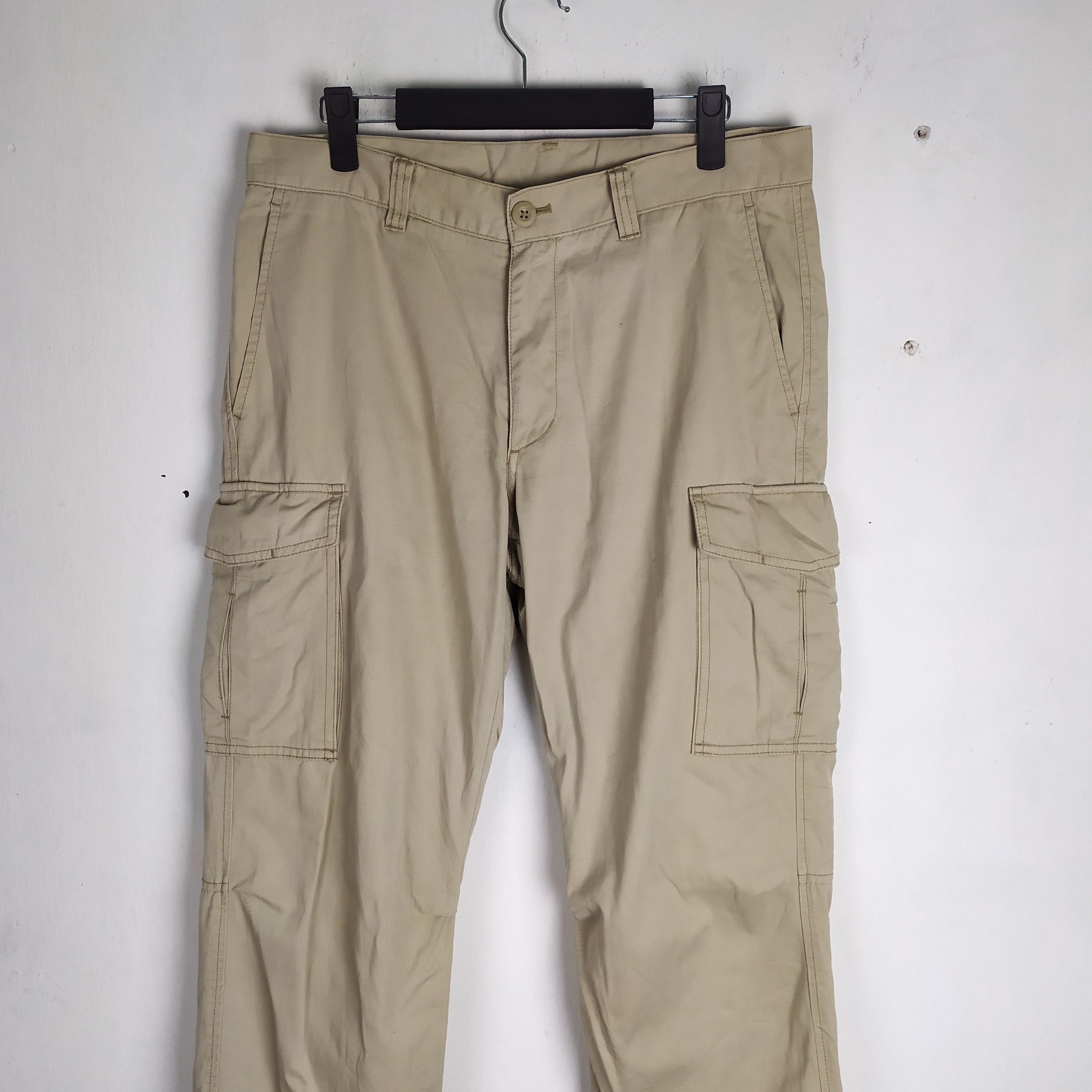 Japanese Brand VINTAGE UNIQLO JAPAN CARGO PANTS Size US 32 / EU 48 - 2 Thumbnail