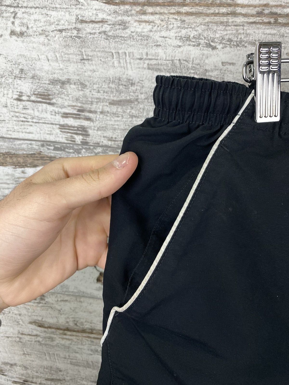 Nike × Vintage Mens Vintage Nike Swoosh Shorts streetwear y2k rare drill Size US 36 / EU 52 - 4 Thumbnail