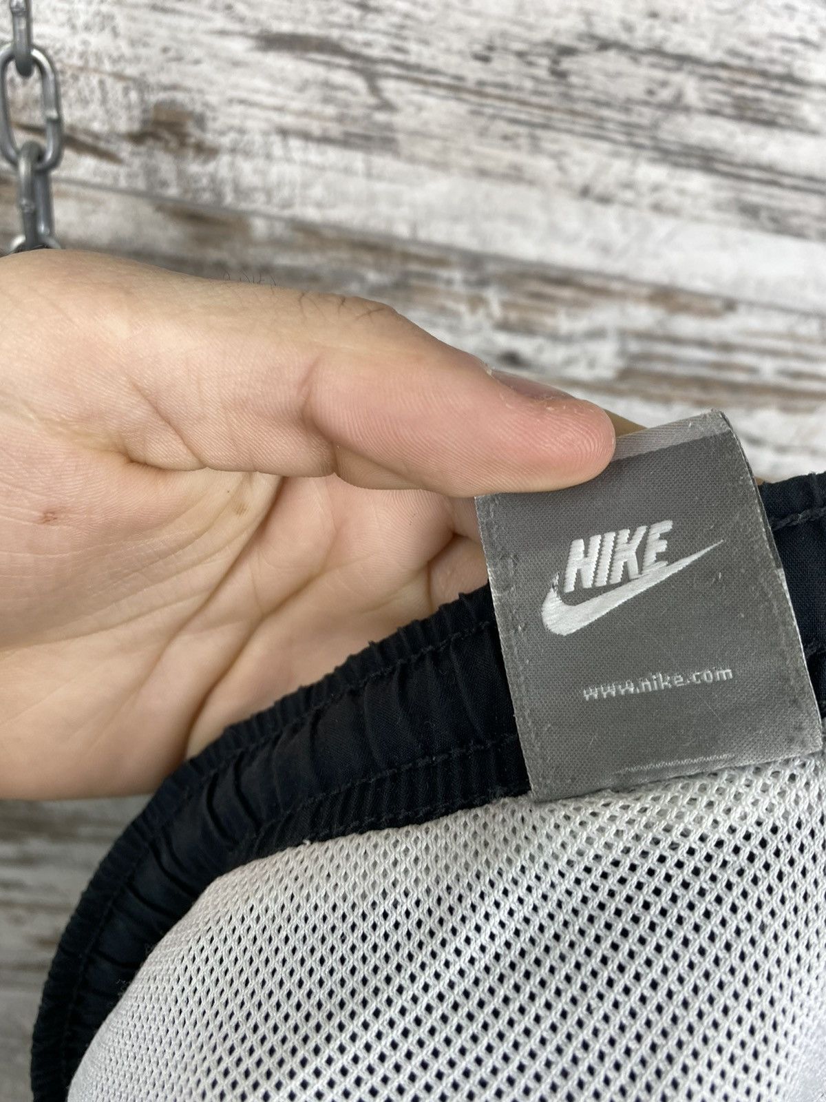 Nike × Vintage Mens Vintage Nike Swoosh Shorts streetwear y2k rare drill Size US 36 / EU 52 - 9 Thumbnail