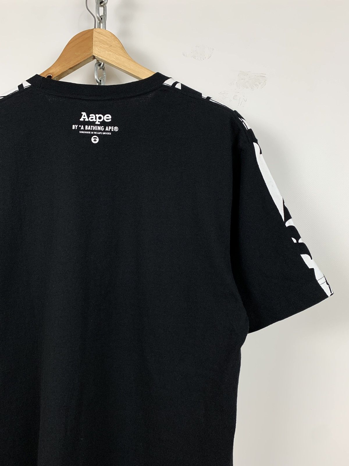 Aape Aape By A Bathing Ape Black Universe T-Shirt Size US L / EU 52-54 / 3 - 12 Thumbnail