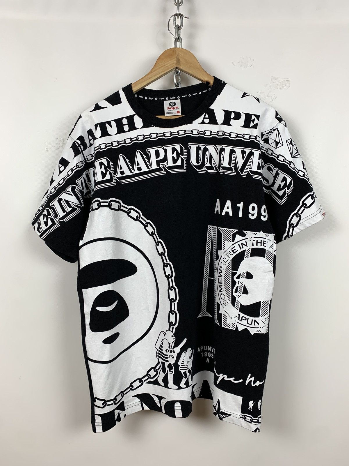 Aape Aape By A Bathing Ape Black Universe T-Shirt Size US L / EU 52-54 / 3 - 1 Thumbnail