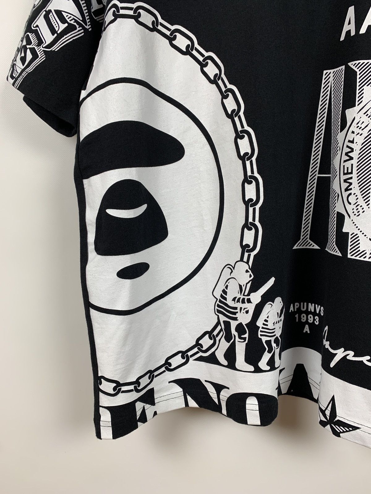 Aape Aape By A Bathing Ape Black Universe T-Shirt Size US L / EU 52-54 / 3 - 7 Thumbnail
