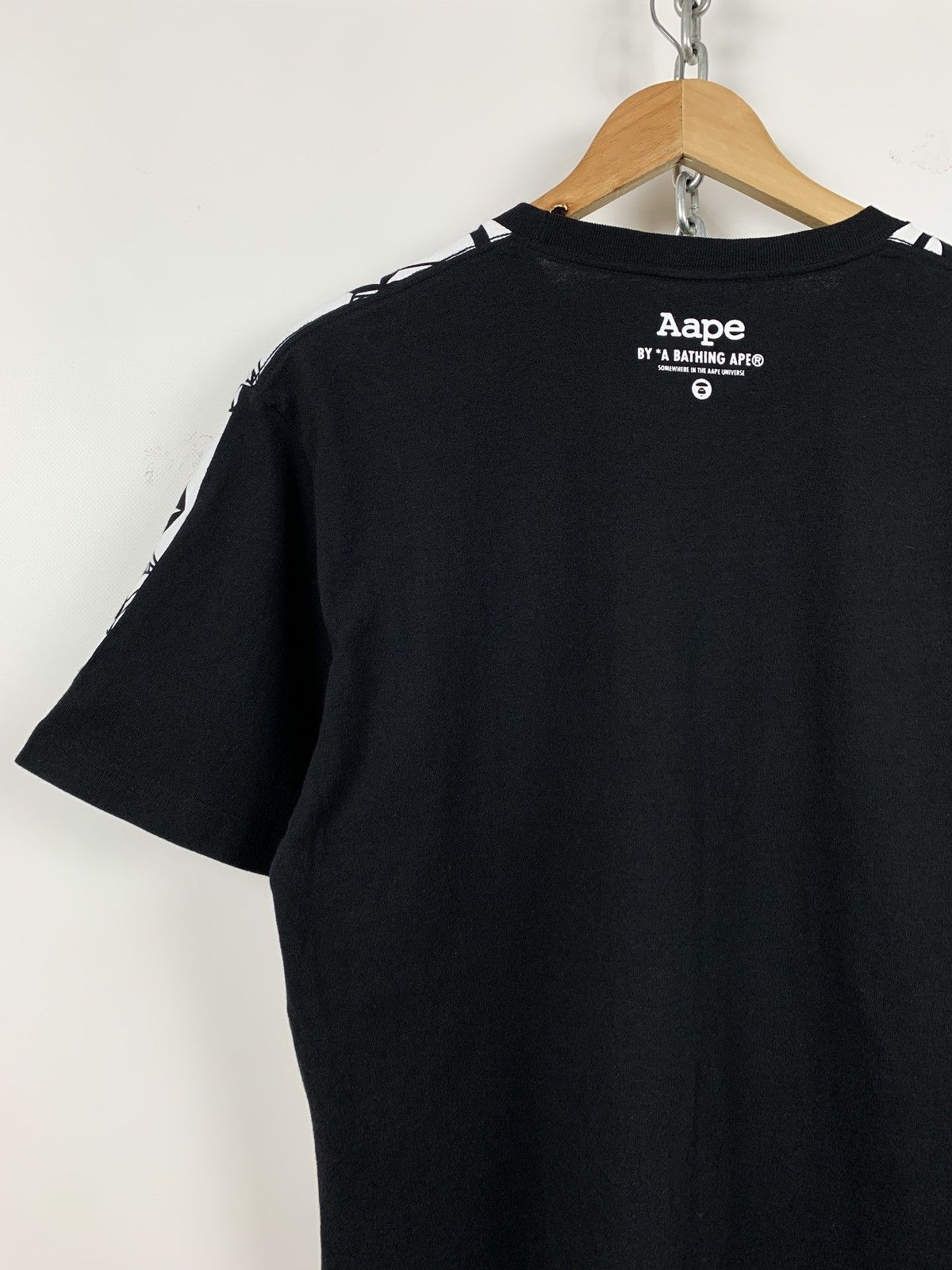 Aape Aape By A Bathing Ape Black Universe T-Shirt Size US L / EU 52-54 / 3 - 11 Thumbnail