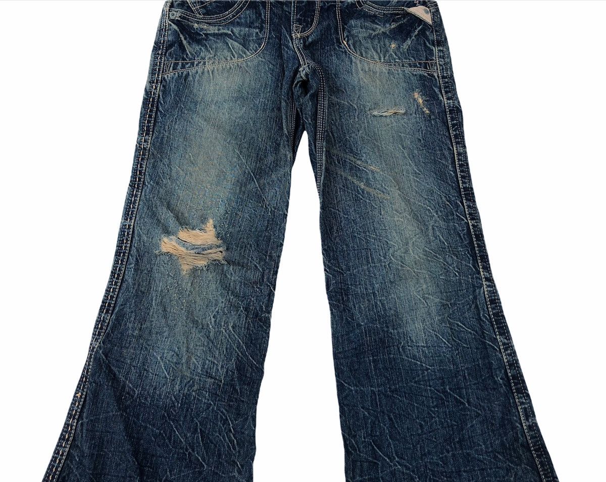 Japanese Brand 🔥Japanese Brapper Distressed Flare Denim Jeans Size US 27 - 4 Thumbnail