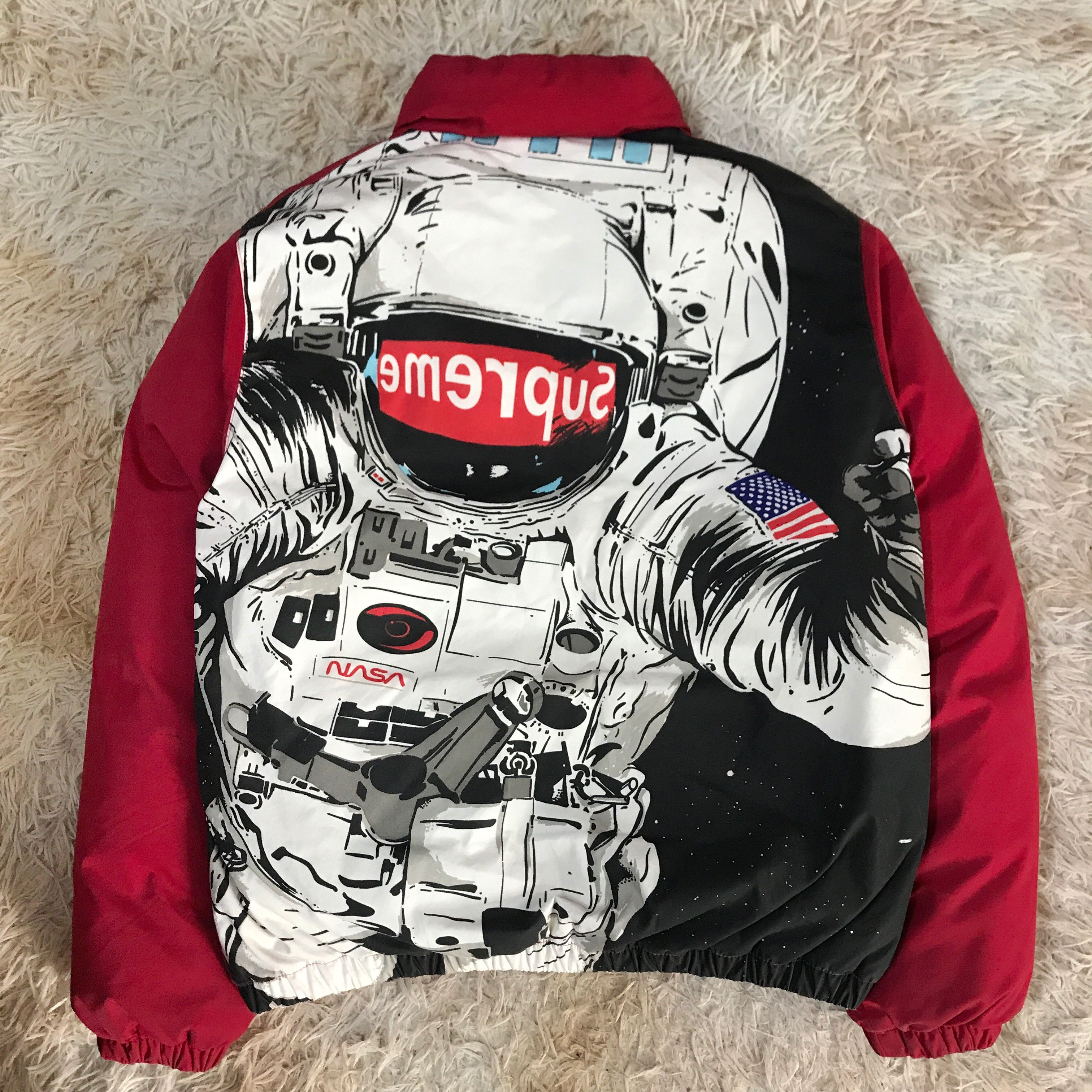 SサイズになりますSupreme Astronaut Puffy Jacket NASA